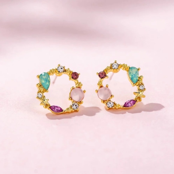🆕BEAUTIFUL EARTH Floral Wreath Earrings - Picture 1 of 8